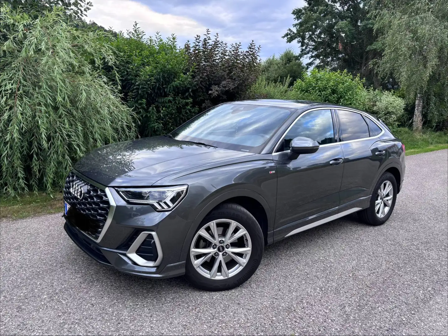 Audi Q3 Q3 Sportback 35 TFSI S-line S-line Grau - 1