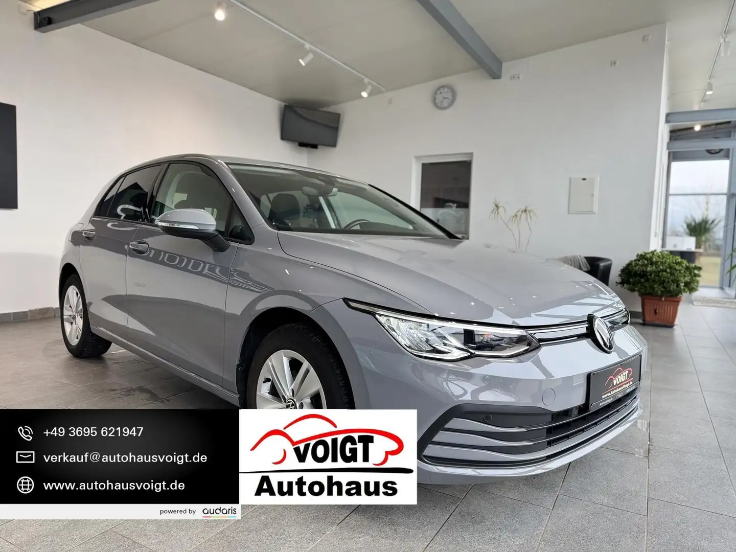 Volkswagen Golf VIII 1.5 TSI Life LED ACC DAB Gris - 1