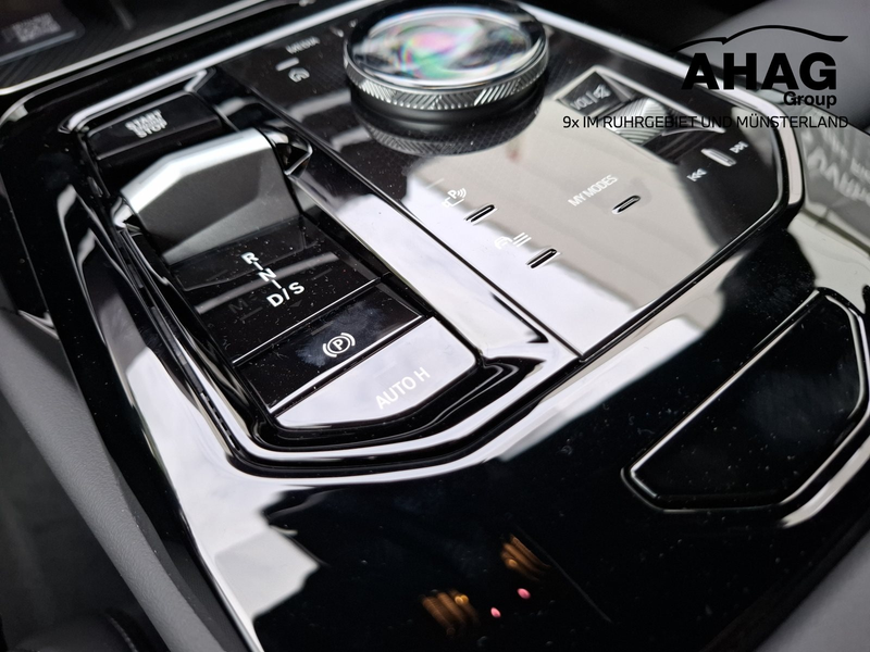 BMW 550 e xDrive M Sportpaket Pro — photo 10