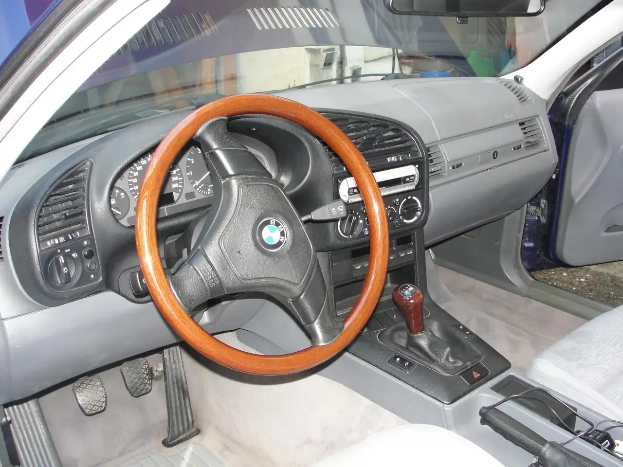 BMW 320i Coupe Europa c/2airbag, foto 4