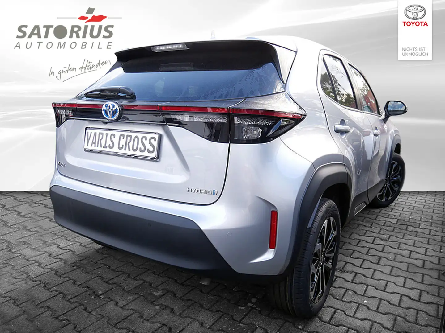 Toyota Yaris Cross Team Deutschland + Winter Paket Weiß - 2