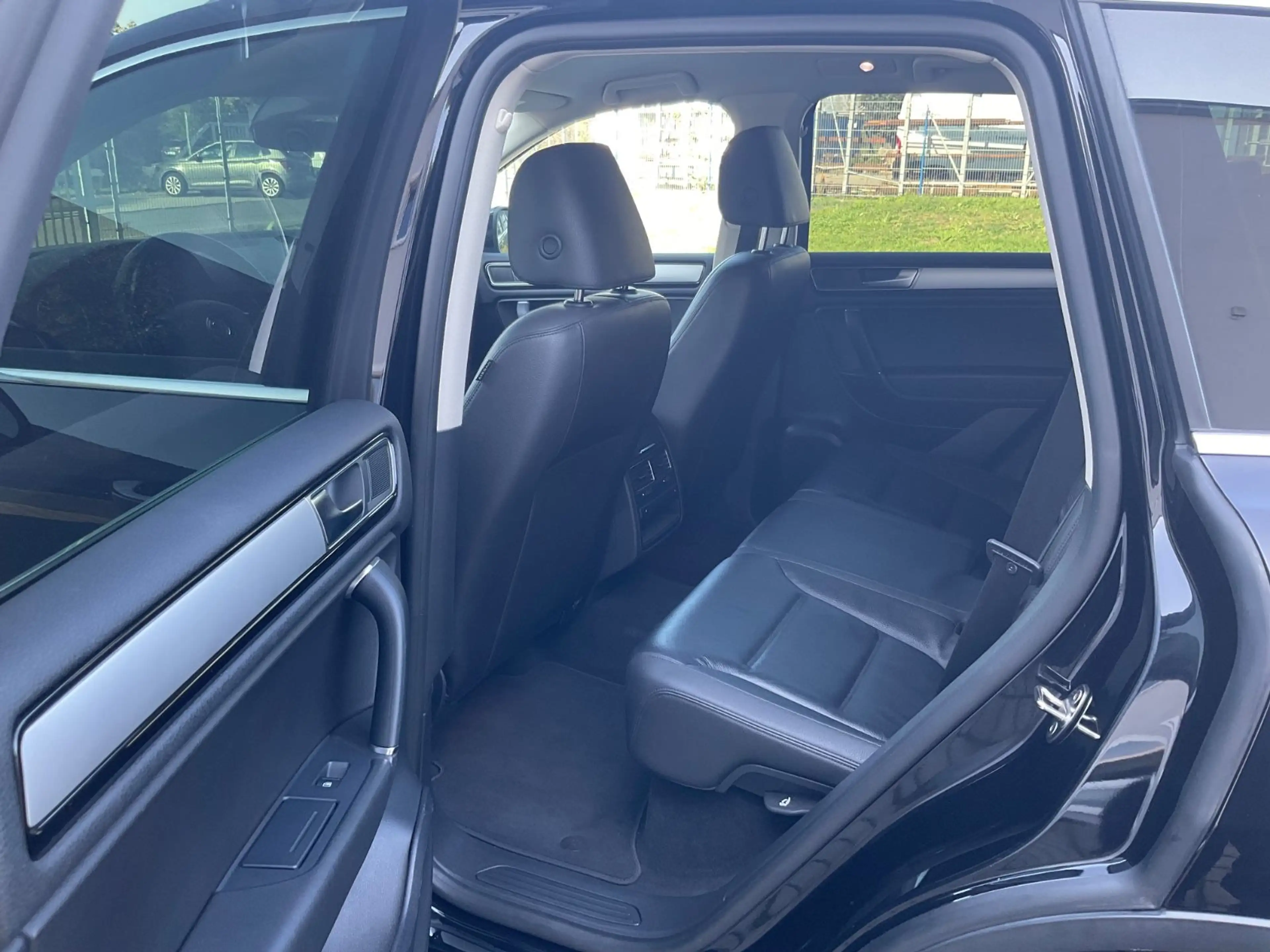 Volkswagen Touareg V6 TDI BMT 4M Execut Edit Luftfahrwk AHK — photo 12