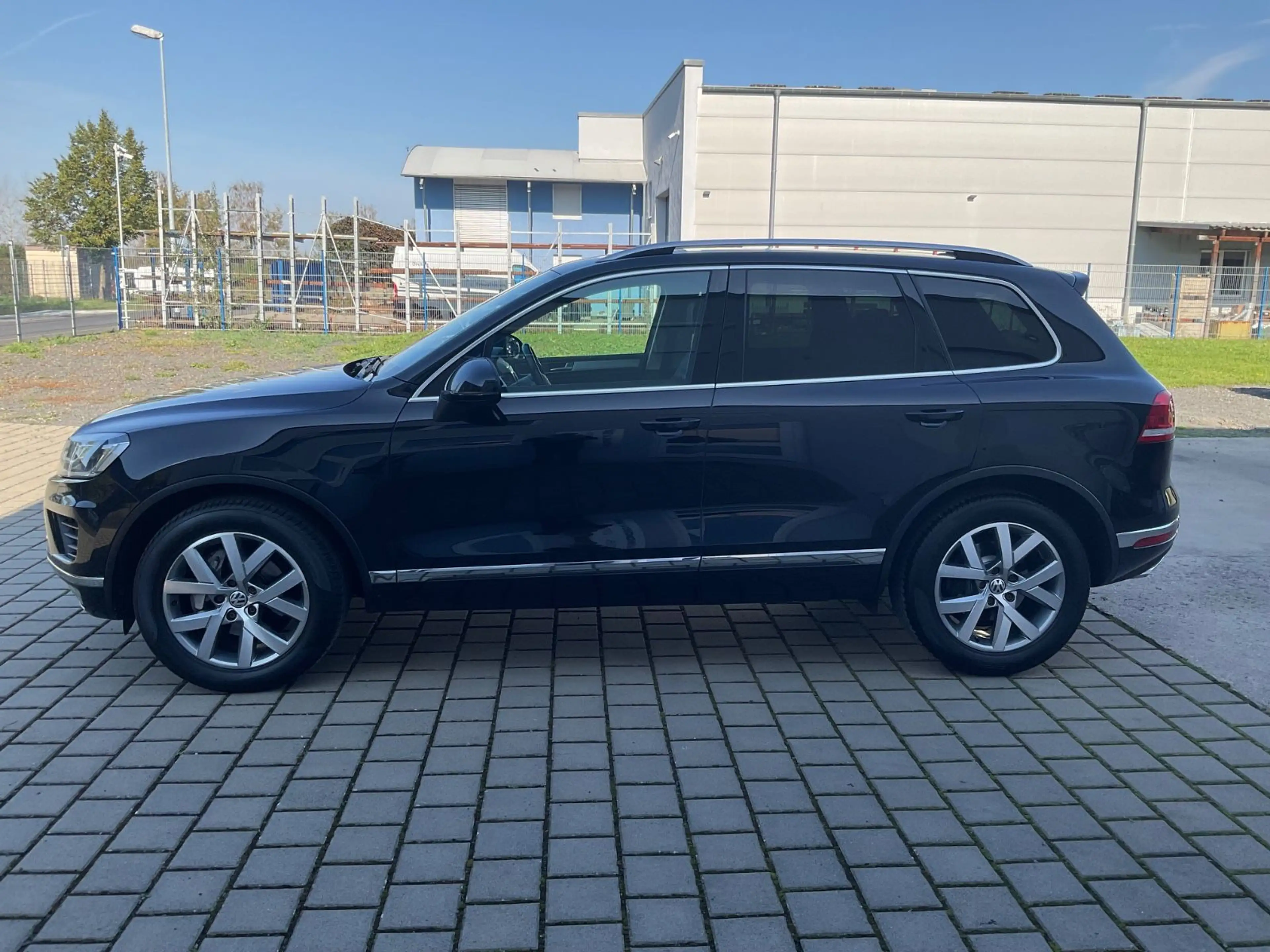 Volkswagen Touareg V6 TDI BMT 4M Execut Edit Luftfahrwk AHK — photo 7