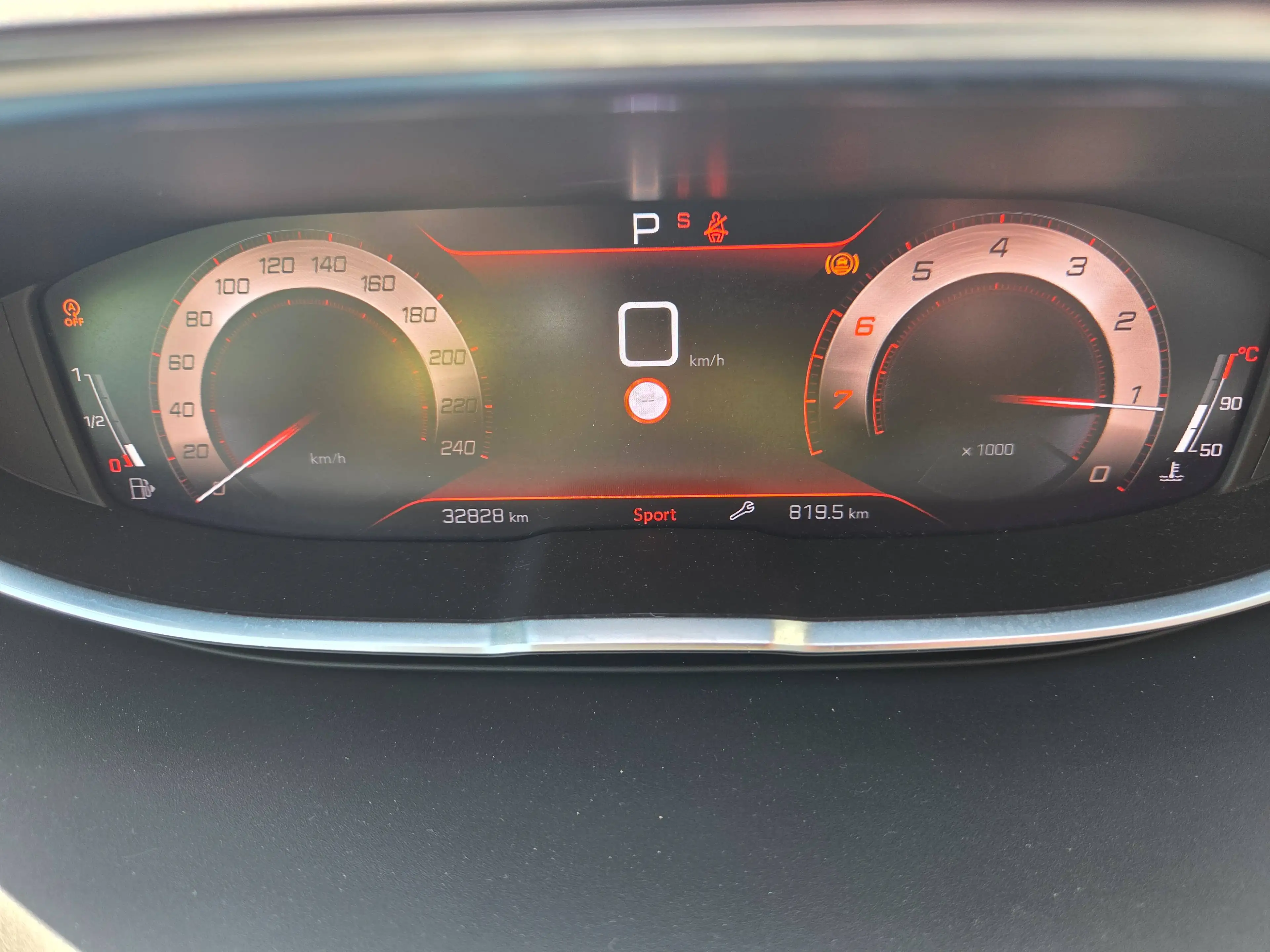 Peugeot 5008 GT ACC LED KAMERA NAVI — photo 12