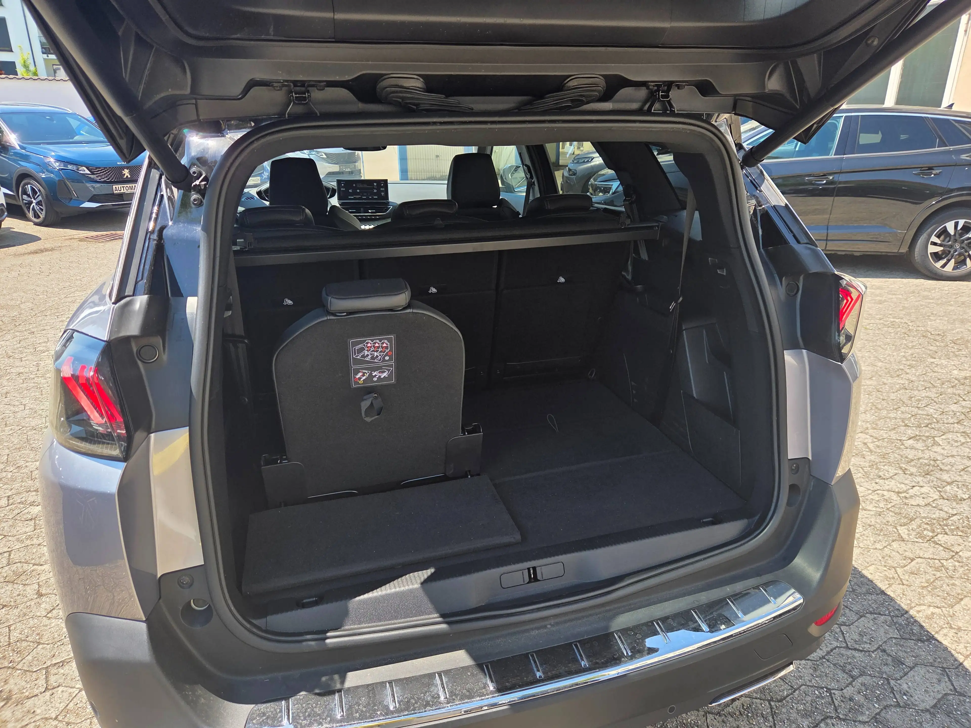 Peugeot 5008 GT ACC LED KAMERA NAVI — photo 4