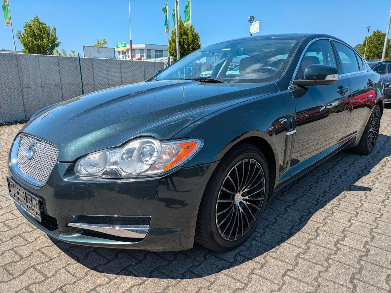 Jaguar XF