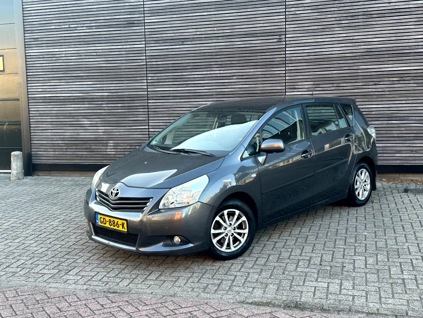 Toyota Verso Verso 1.8 Aut 7Pers 100% Toyota Dealer Ond. Gri - 1