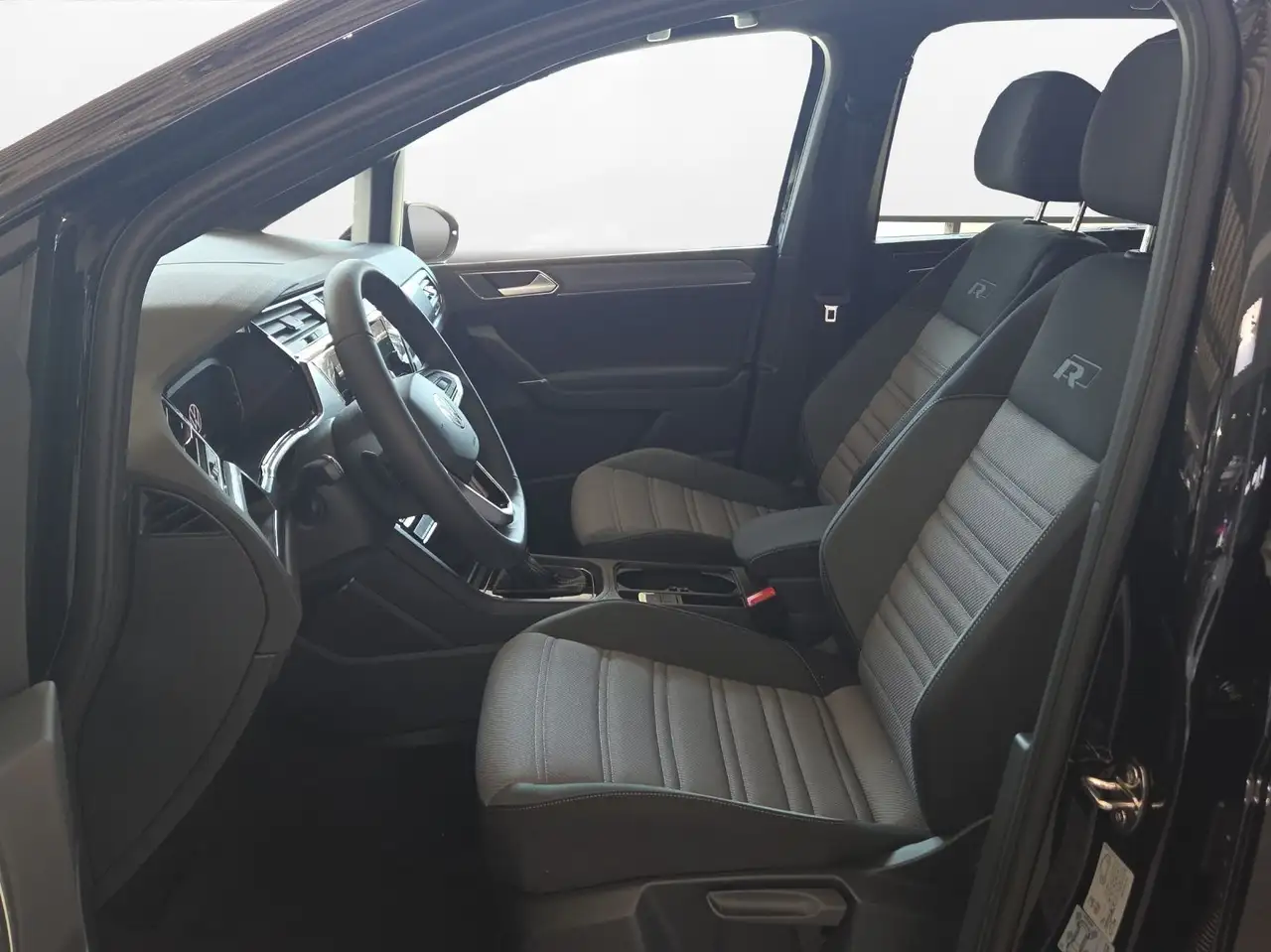 Volkswagen Touran Highline R-Line 2,0 TDI (150 PS) DSG 4