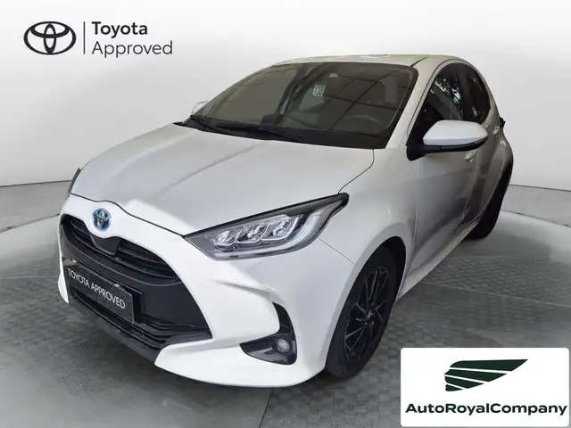 Toyota Yaris Hybrid Trend MY22