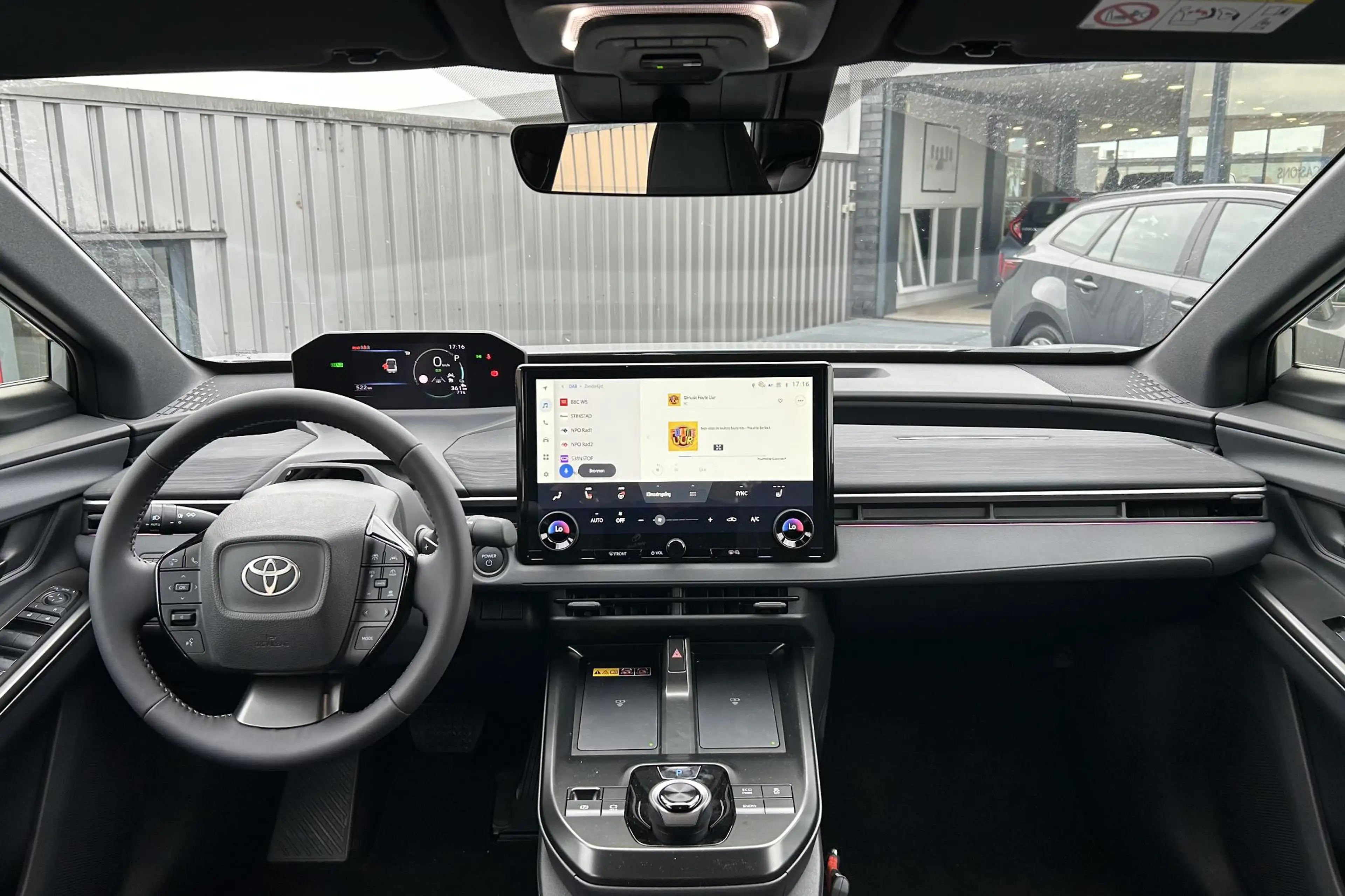 Toyota C-HR+ First Edition 77 kWh, 20 inch LM velgen, — photo 3
