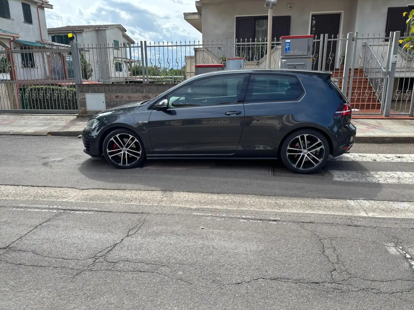 Volkswagen Golf GTD GOLF 7 GTD 2.0 TDI DSG 3P - 2