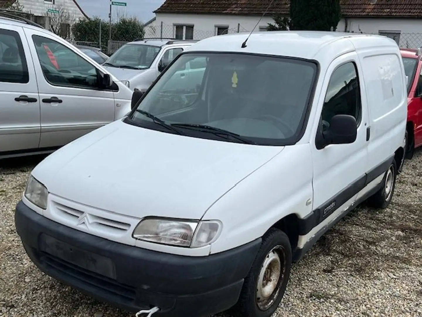 Citroen Berlingo 600 1.4 i Benzin Biały - 1