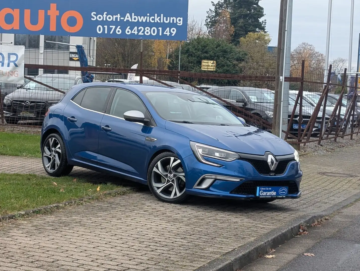 Renault Megane IV Lim. 5-trg. GT*TEMPOMAT*NAVI*PDC !! Blau - 2