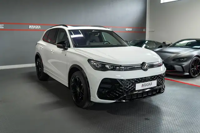 Volkswagen Tiguan view 6