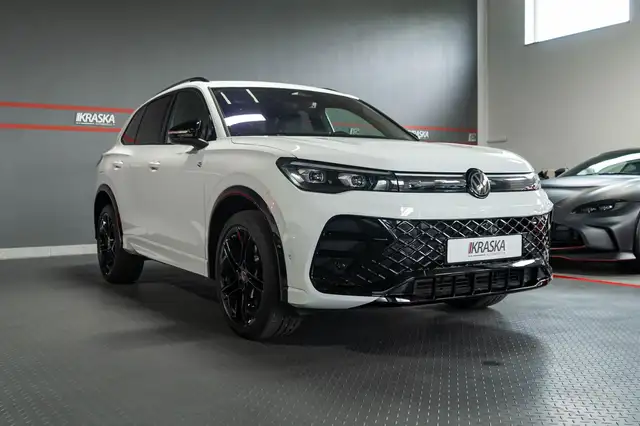 Volkswagen Tiguan view 5