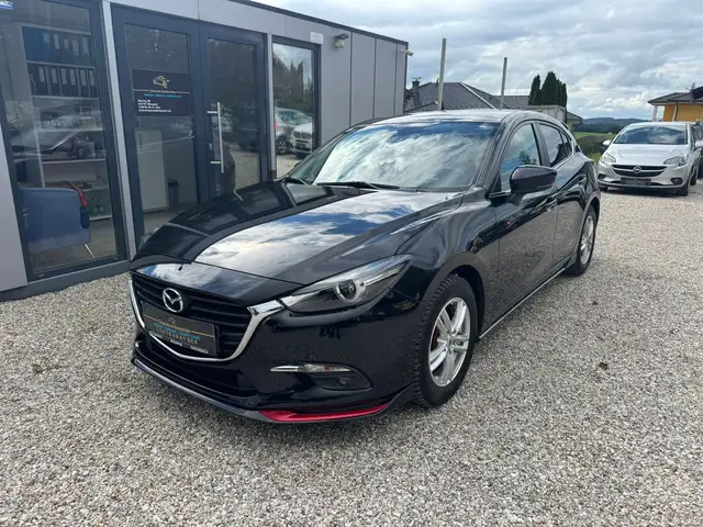 Mazda 3 Center-Line