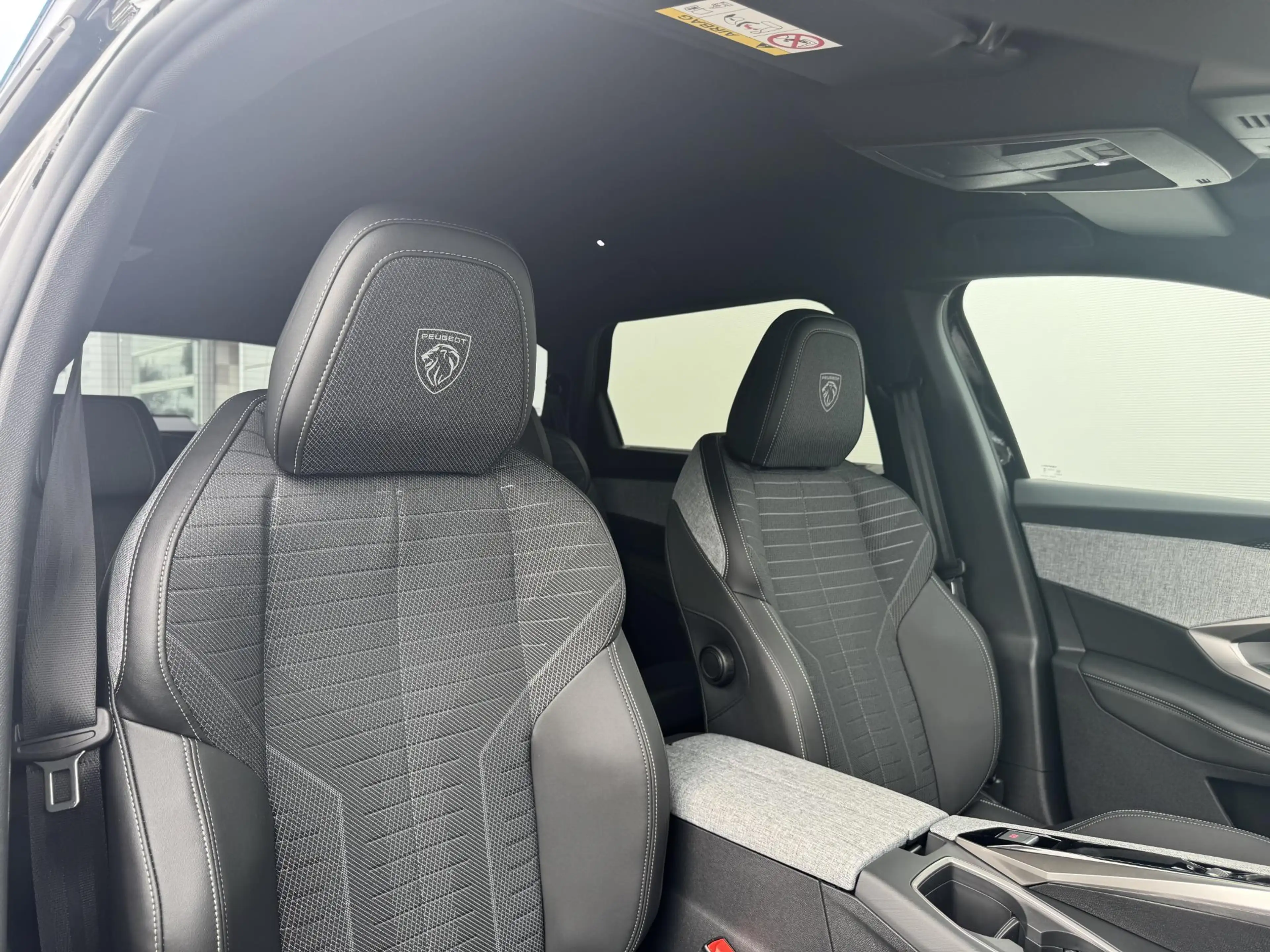 Peugeot 5008 1.2 Hybrid 145 GT 7p | 360 Camera | Adaptieve Crui — photo 12