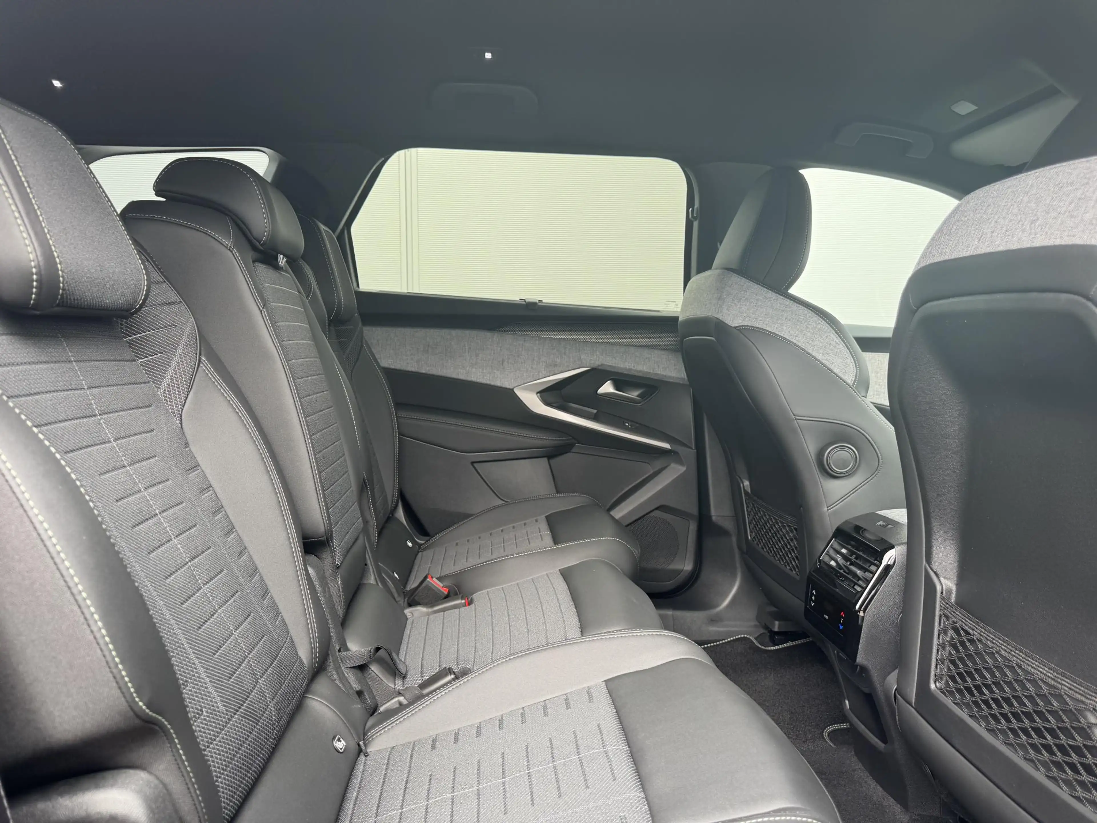 Peugeot 5008 1.2 Hybrid 145 GT 7p | 360 Camera | Adaptieve Crui — photo 14