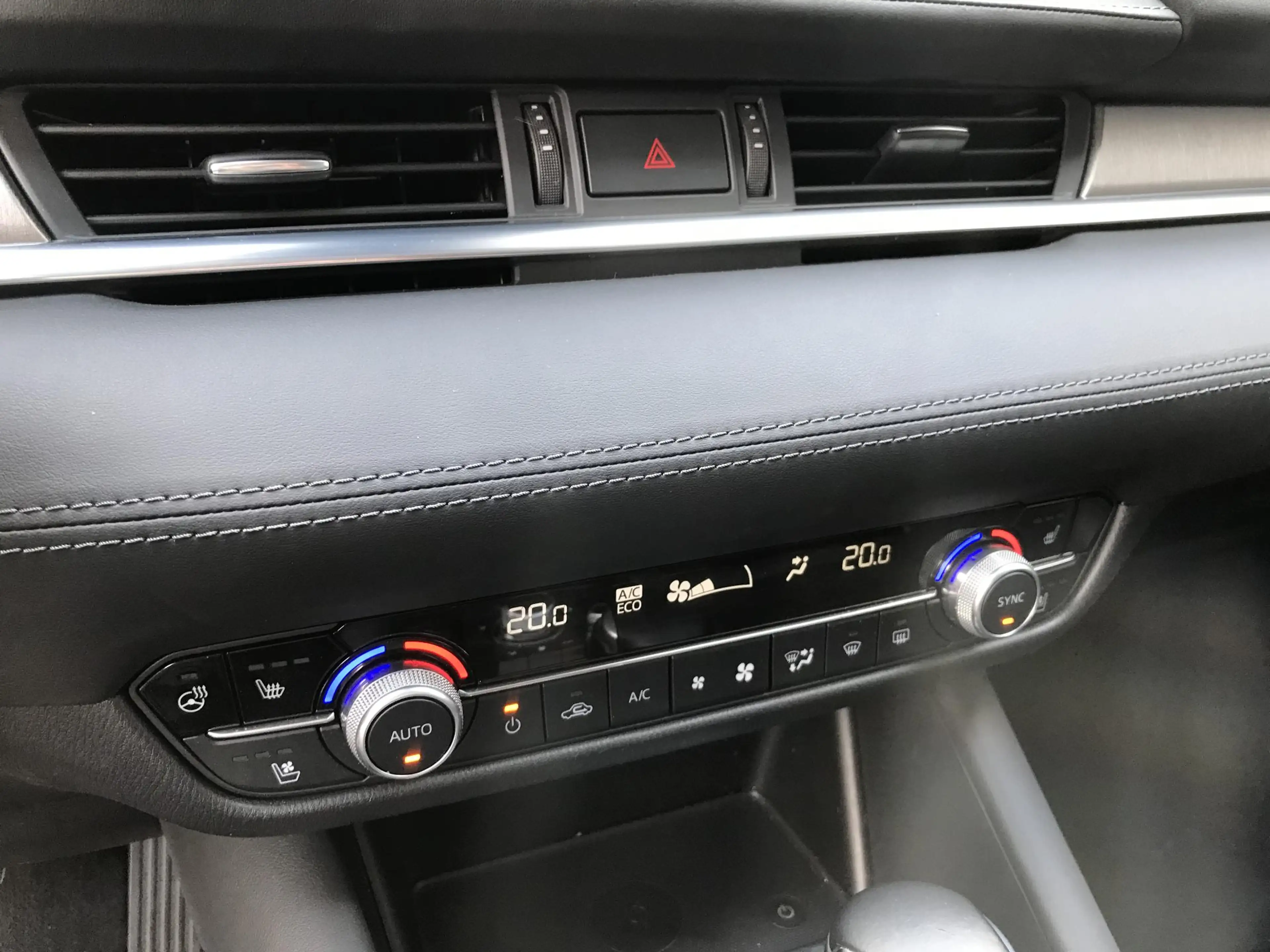 Mazda 6 Sportbreak 2.0 SkyActiv-G 165 Business — photo 14