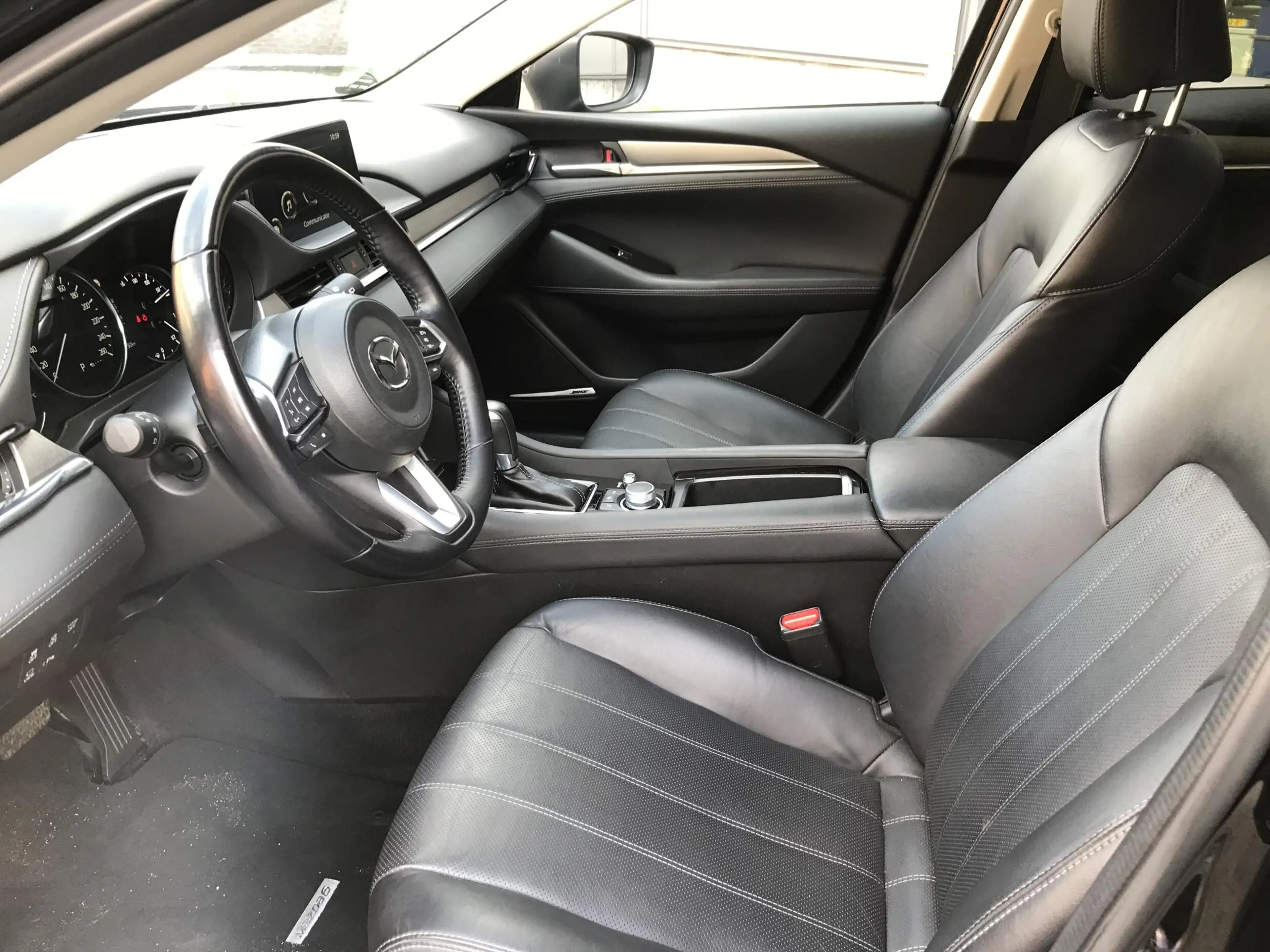 Mazda 6 Sportbreak 2.0 SkyActiv-G 165 Business — photo 9