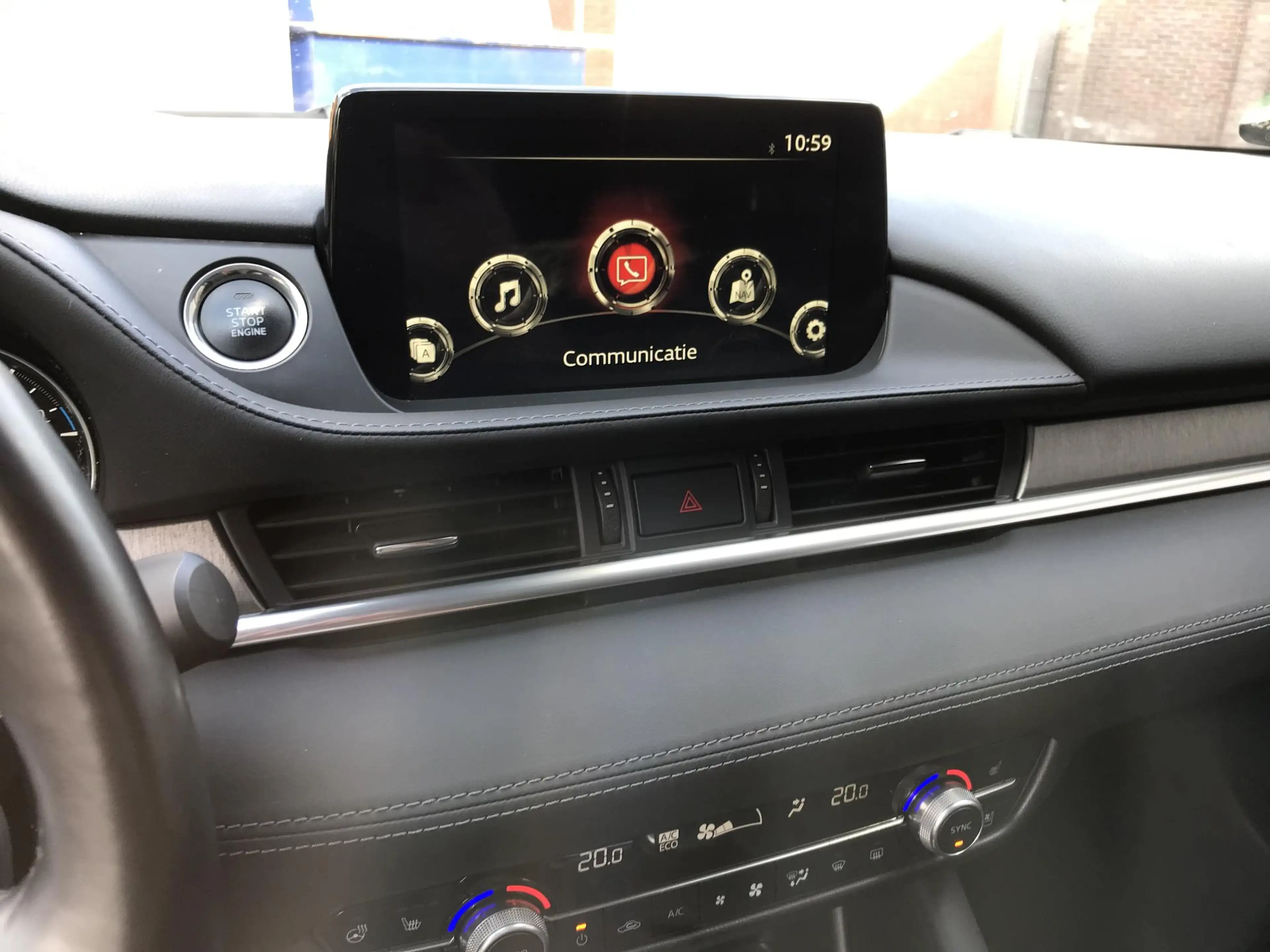 Mazda 6 Sportbreak 2.0 SkyActiv-G 165 Business — photo 12