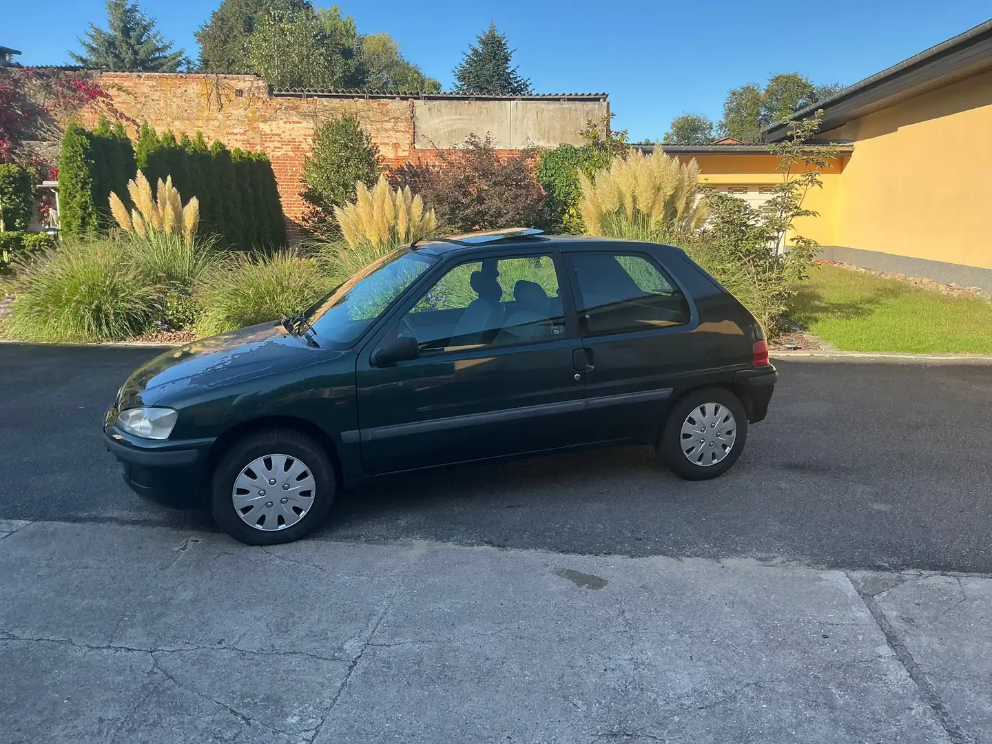 Peugeot 106 106 D Long Beach 1-Hand Servolenkung Vert - 2