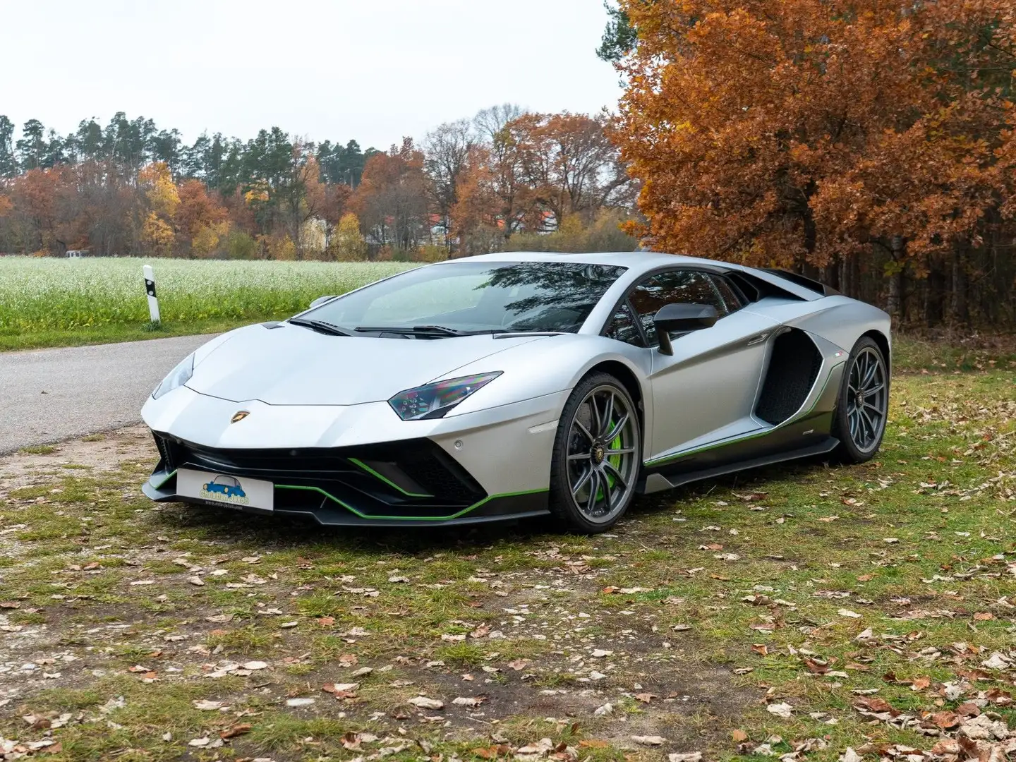 Lamborghini Aventador - 2