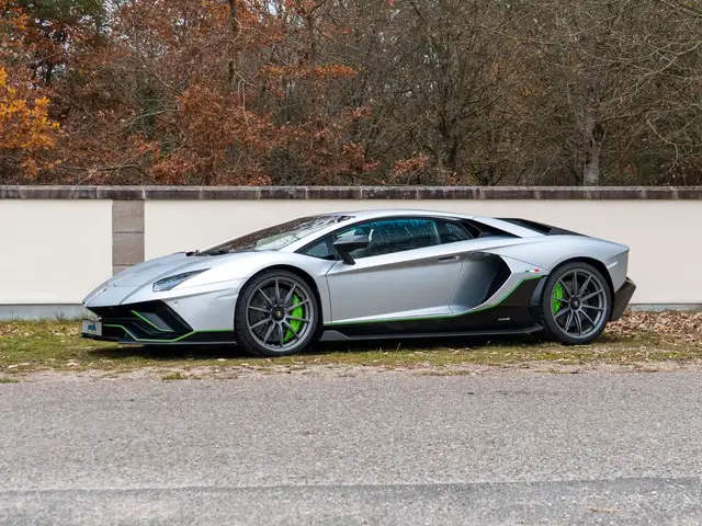 Lamborghini Aventador