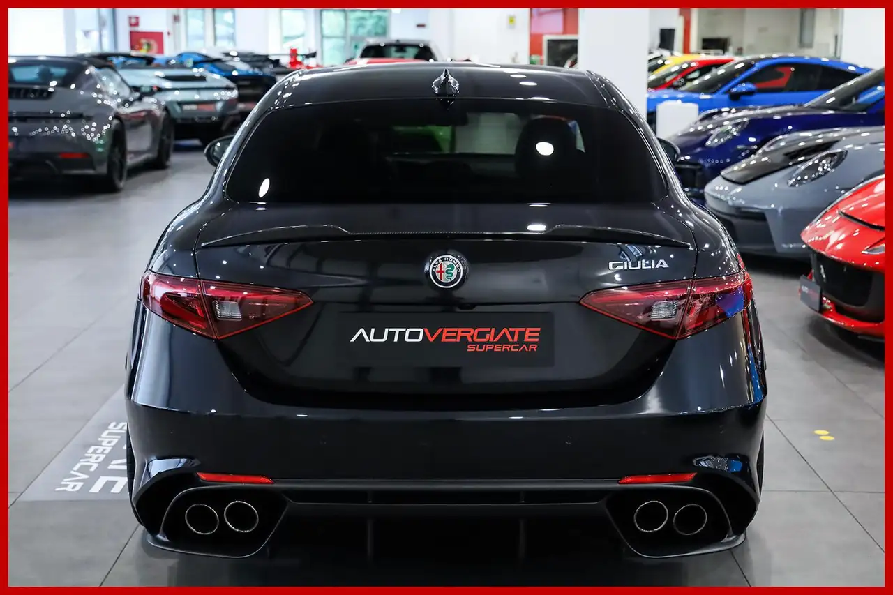 Alfa Romeo Giulia 2021 — фото 6
