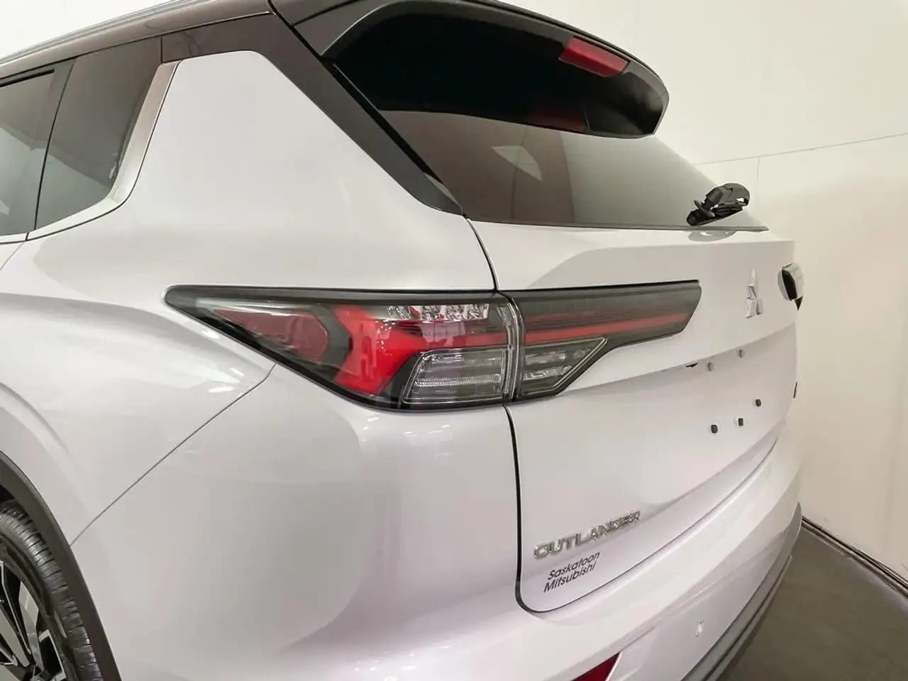 Mitsubishi Outlander снимка Mitsubishi Outlander