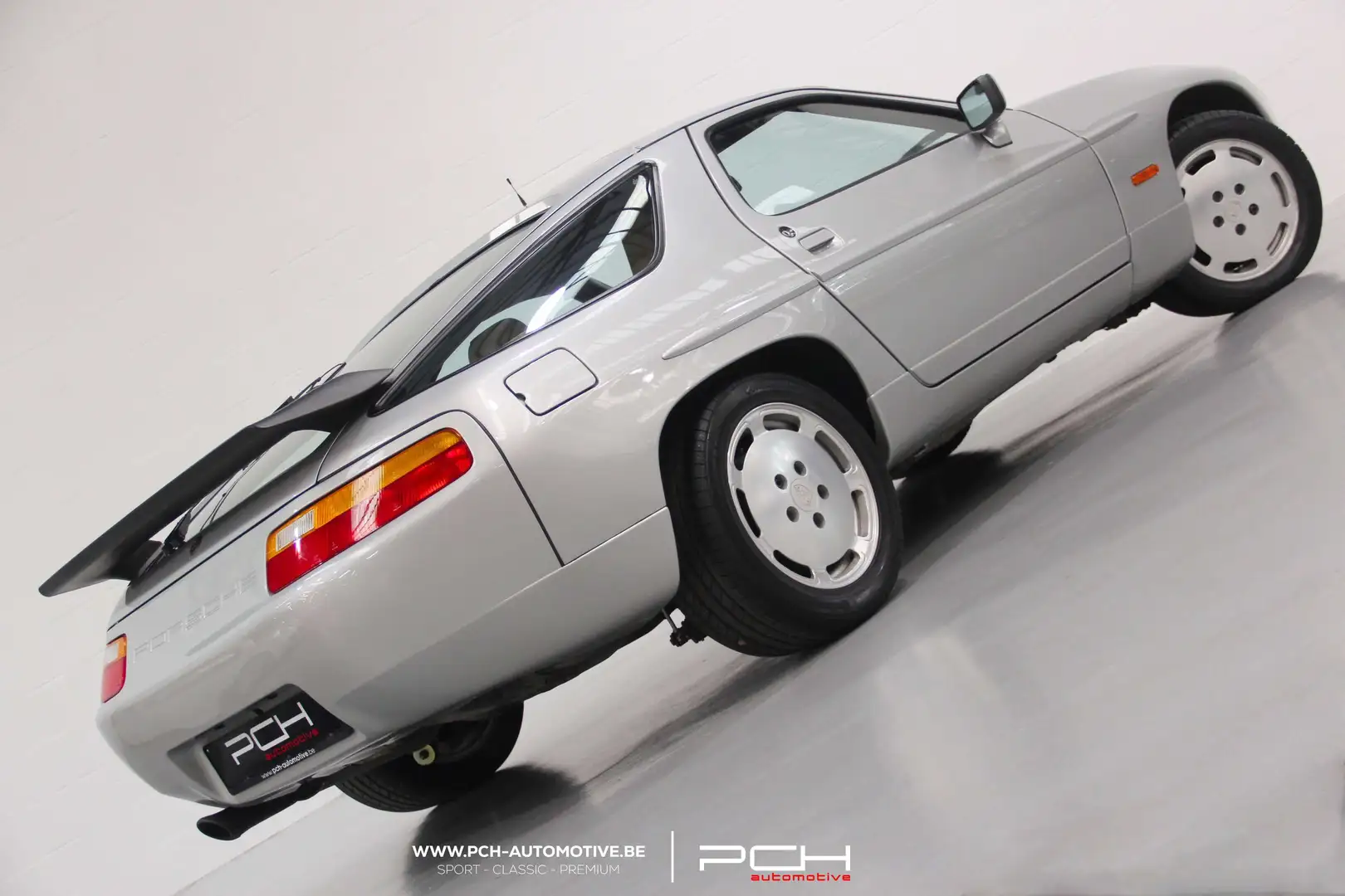 Porsche 928 S4 5.0 V8 320cv Aut. - Restaurée  - Argent - 2