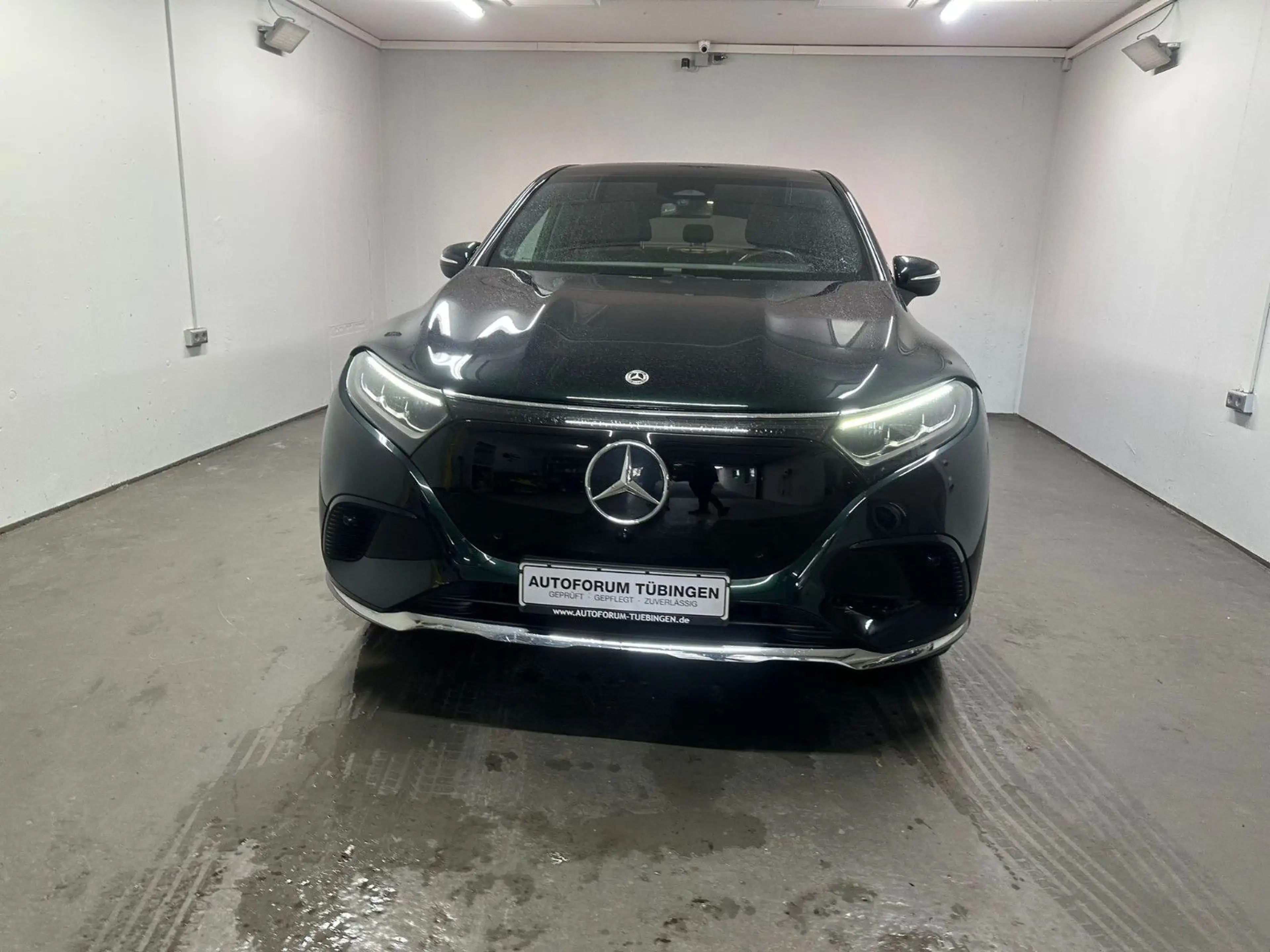 Mercedes-Benz EQS SUV EQS 450 SUV *PANORAMA*KEYGO*7 SITZER* — photo 3