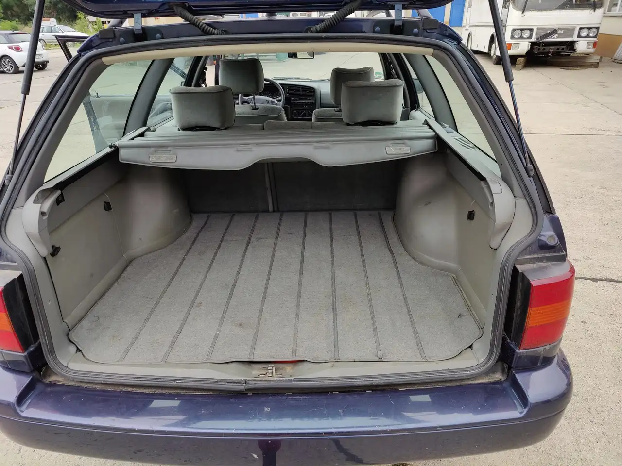 Volkswagen Passat Variant 1.8 Trend, foto 12