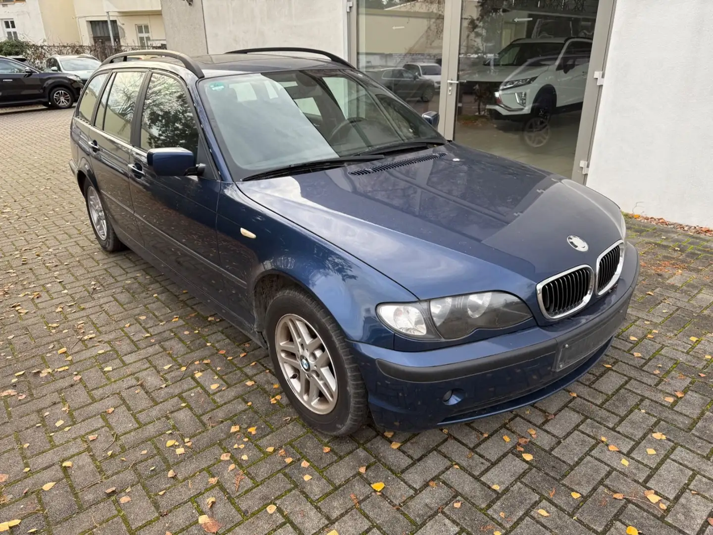 BMW 318 3 Touring 318i Edition Lifestyle Blau - 2