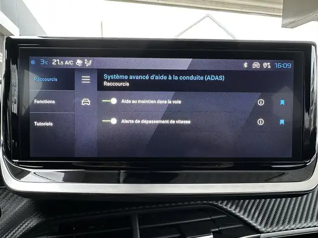 Peugeot 2008 view 14