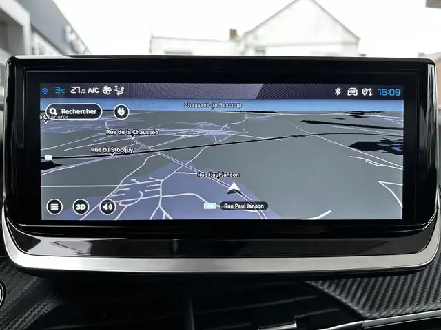 Peugeot 2008 view 10