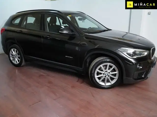 BMW X1 view 3