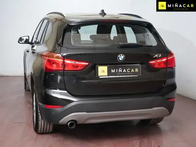 BMW X1 view 4