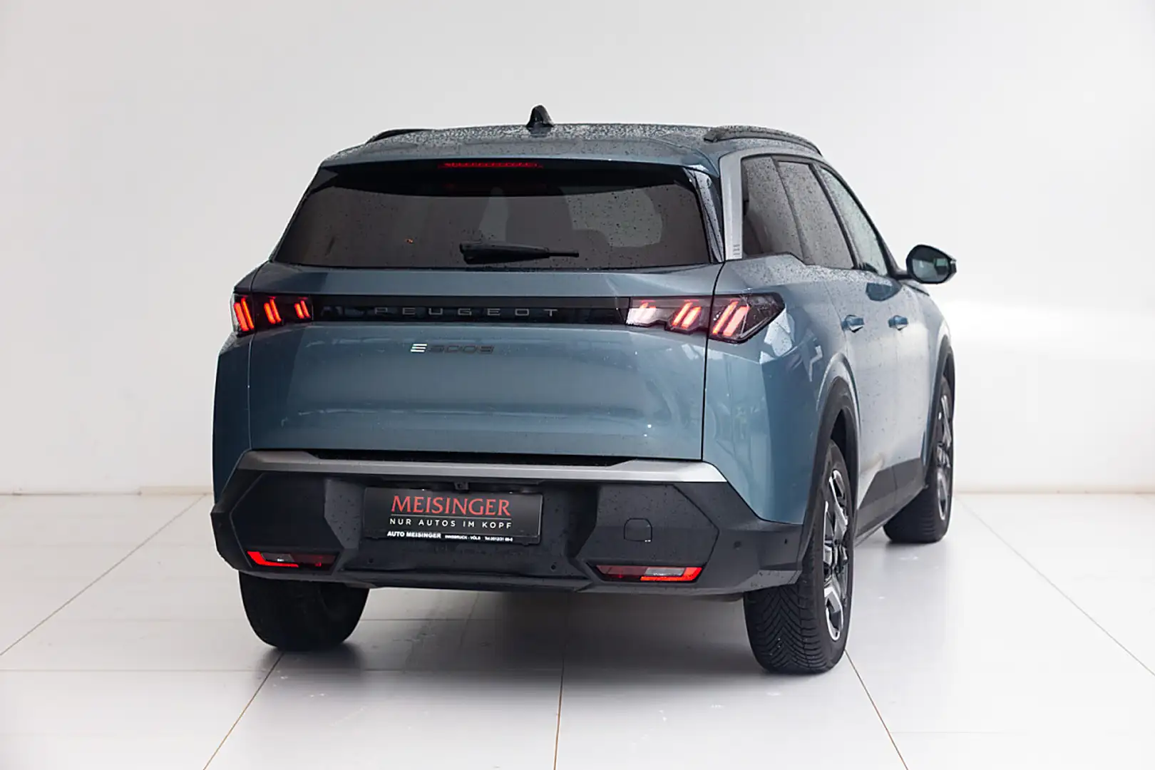 Peugeot 5008 Elektro 210 73kWh Blau - 2