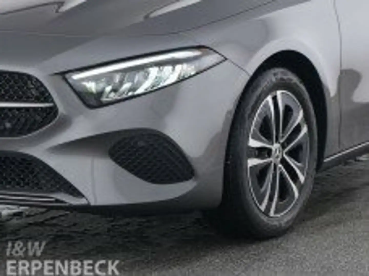 Mercedes-Benz A 180 A 180 Kompaktlimousine Progressive Grau - 2