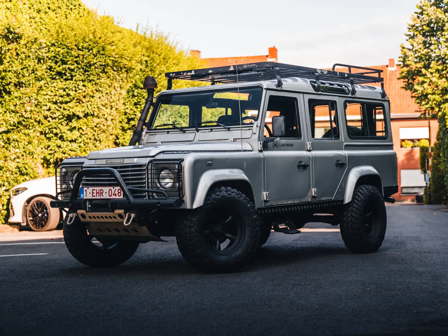 Land Rover Defender Defender 110 TD5 15P // VAN // 9 SEATS POSSIBLE Zilver - 2