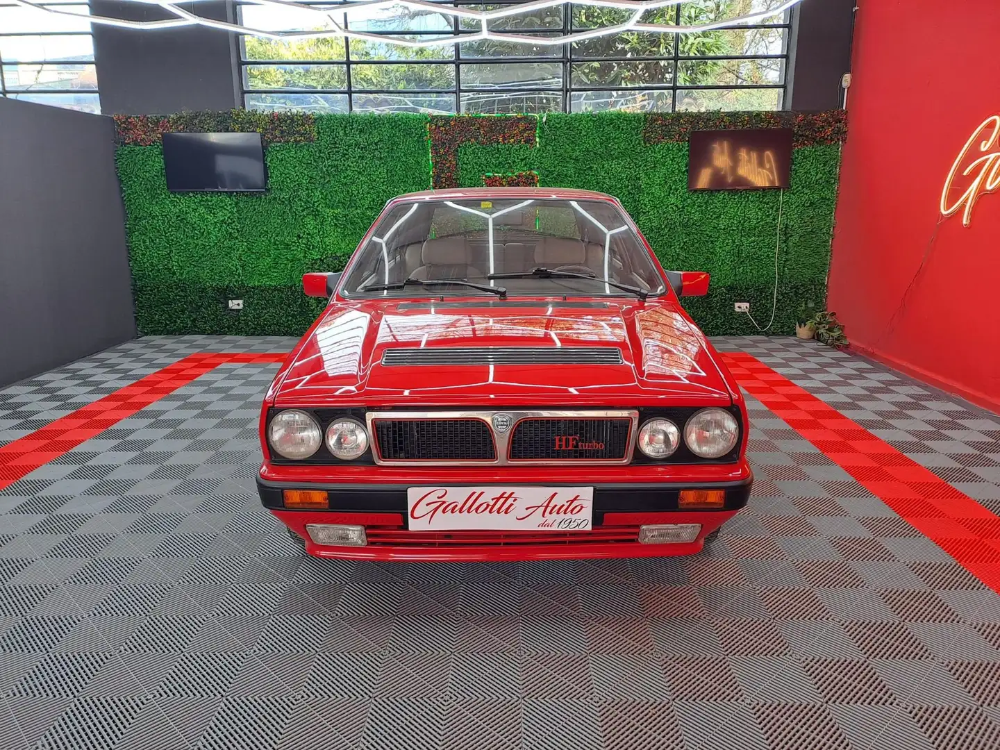 Lancia Delta 1.6 i.e. turbo HF Červená - 2