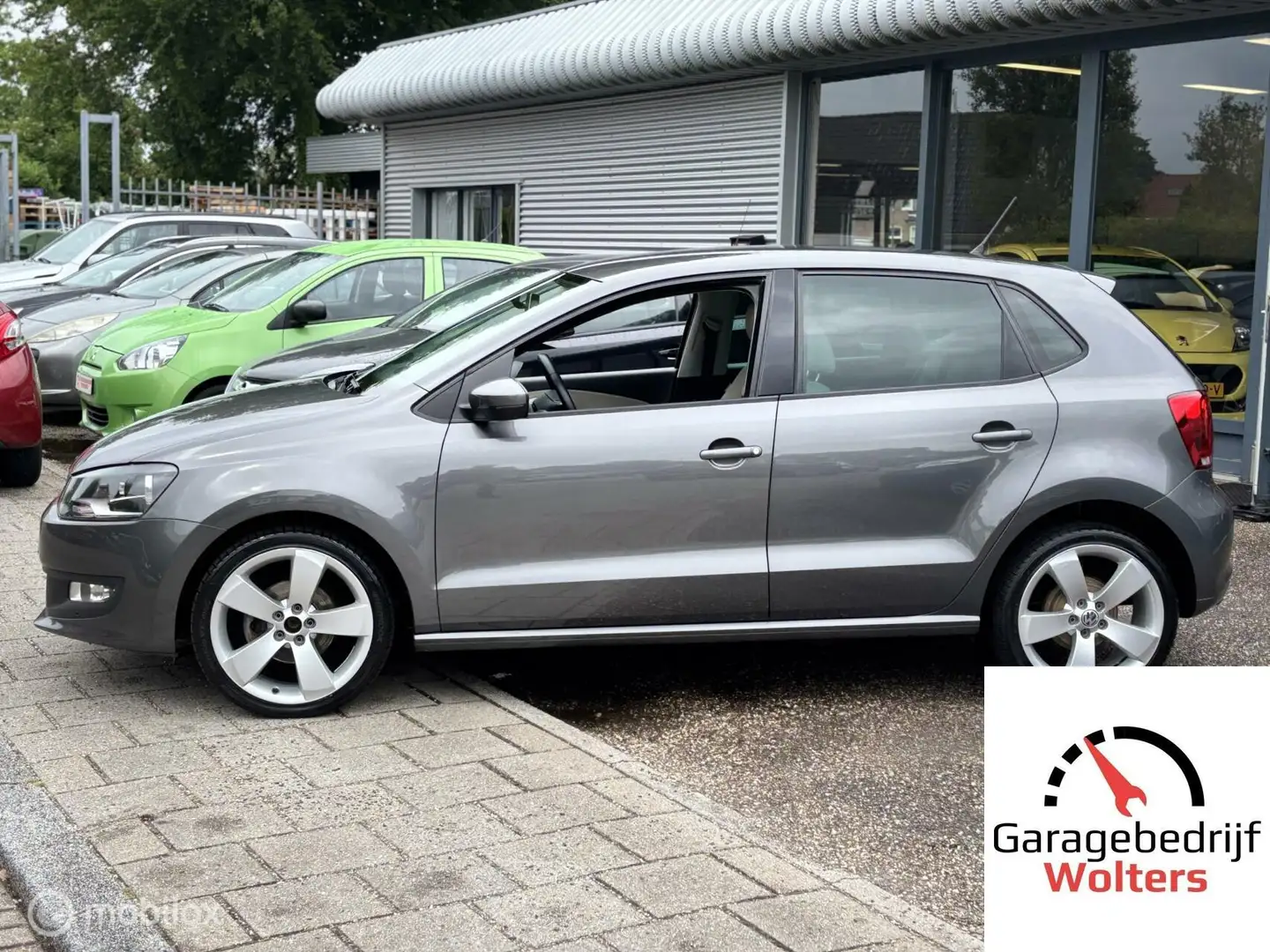 Volkswagen Polo 1.4-16V Highline AIRCO 5DRS 17INCH NW APK Grigio - 2