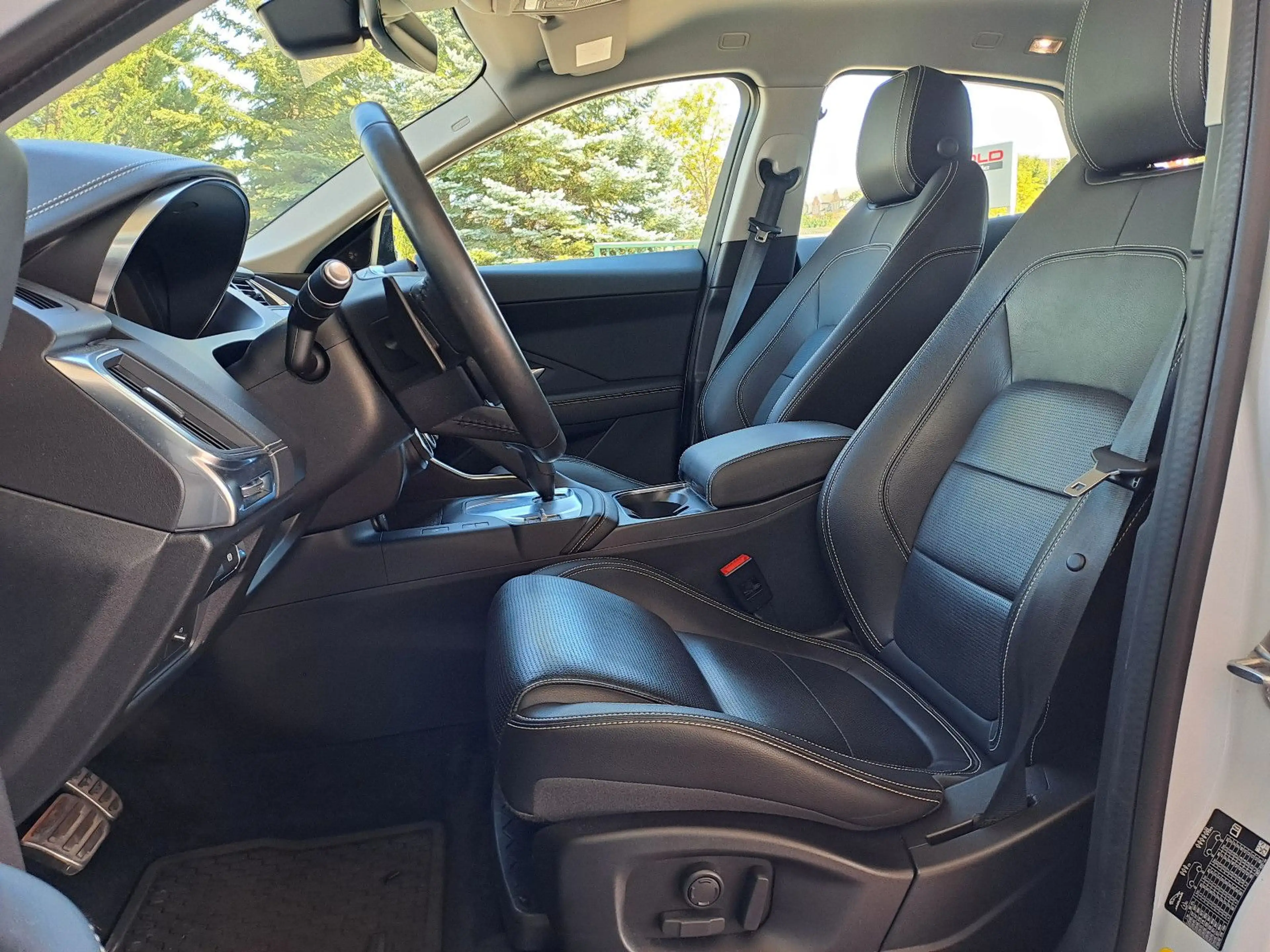 Jaguar E-Pace D180 AWD R-DYNAMIC Automatik — photo 10