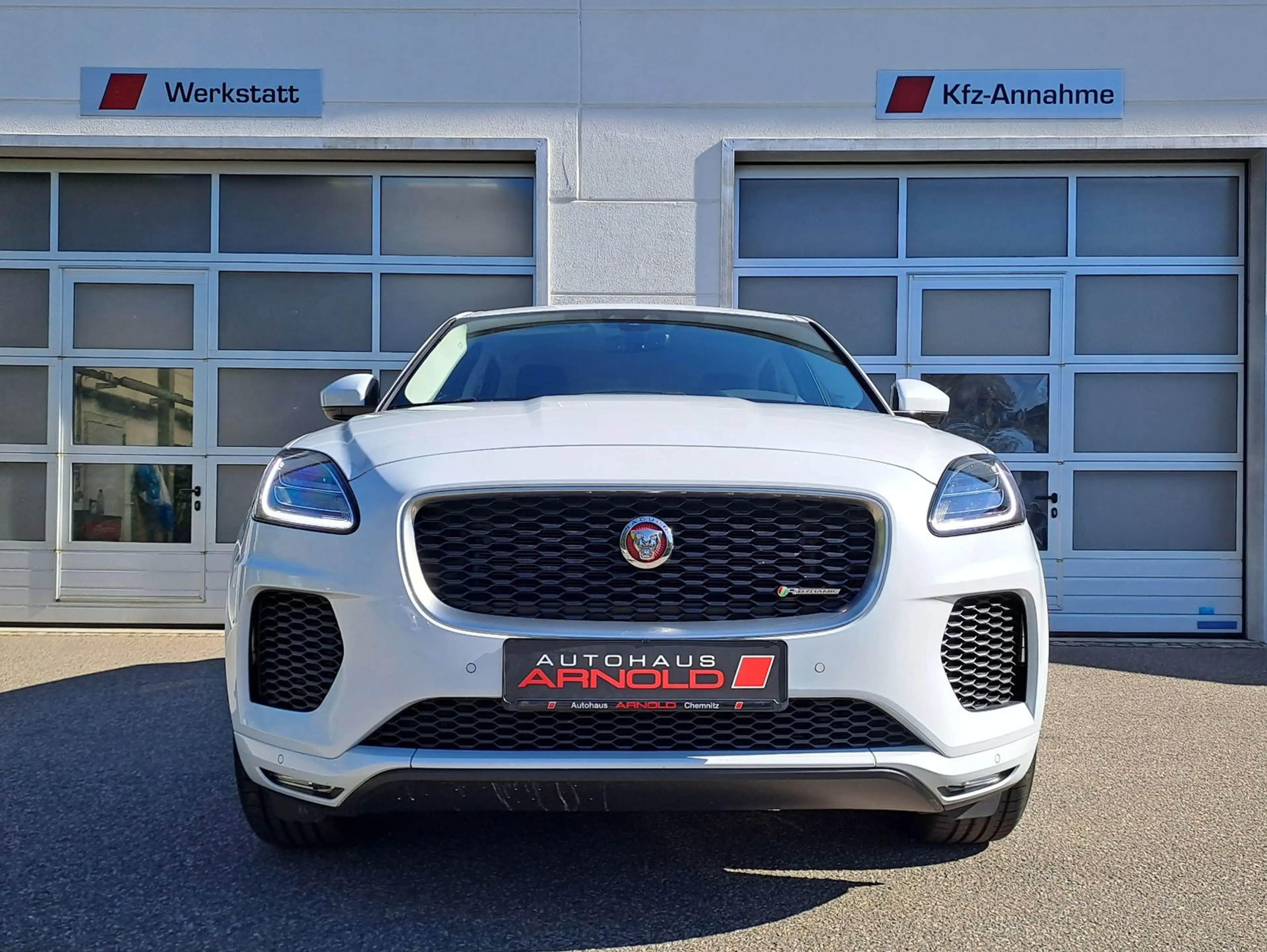 Jaguar E-Pace D180 AWD R-DYNAMIC Automatik — photo 8