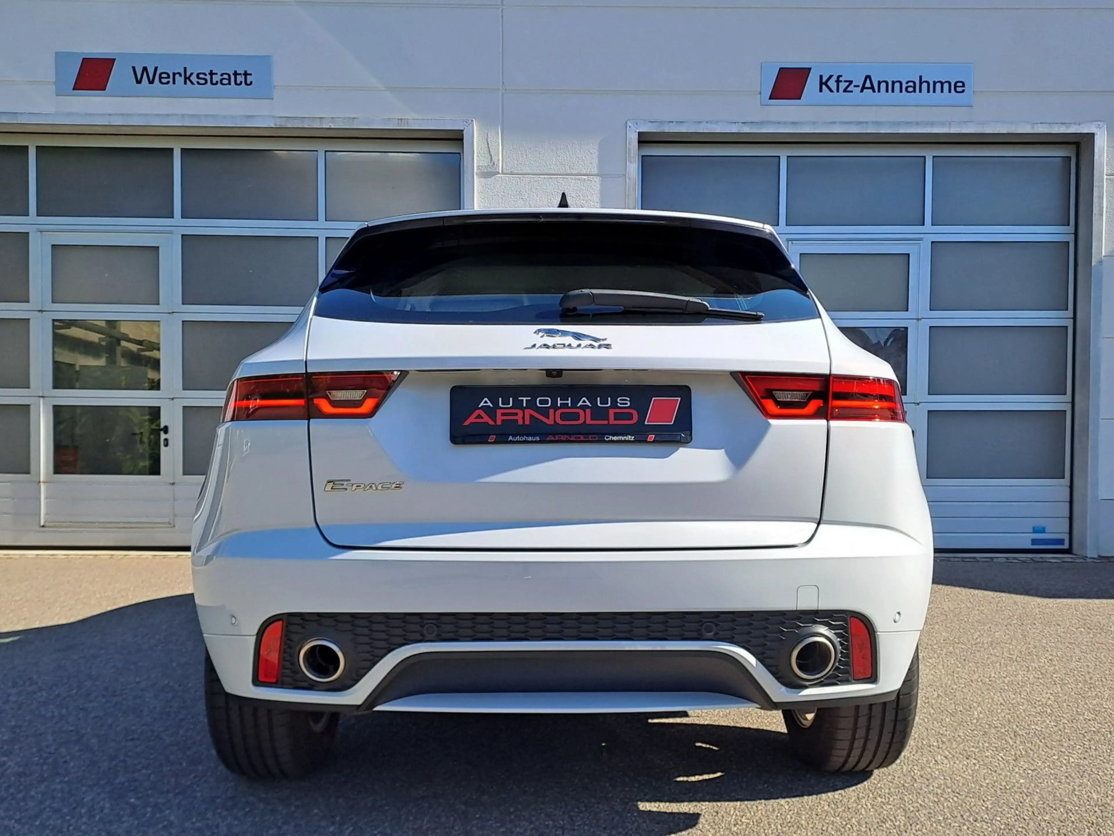 Jaguar E-Pace D180 AWD R-DYNAMIC Automatik — photo 7