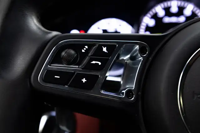 Porsche Cayenne view 10