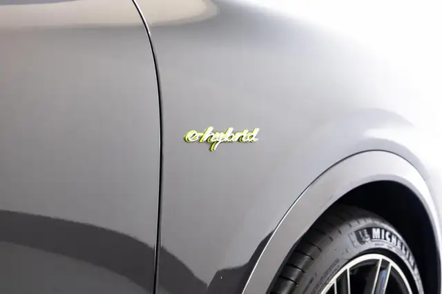 Porsche Cayenne view 24