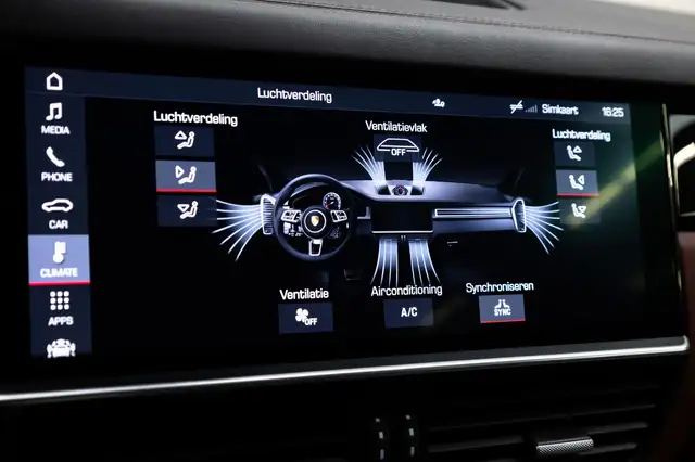 Porsche Cayenne view 12