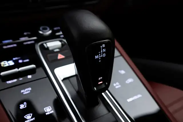 Porsche Cayenne view 17
